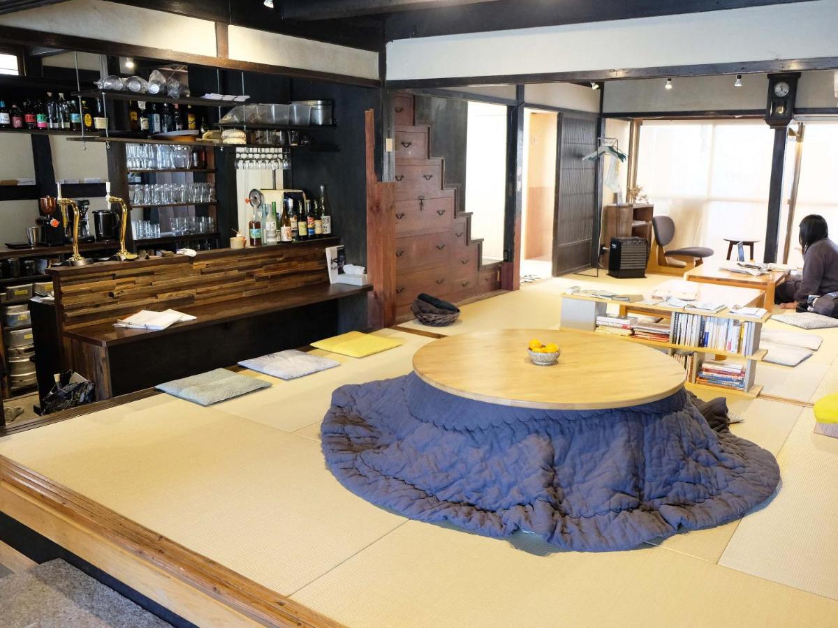 Hostel & Tatami Bar Uchikobare -内子晴れ- Zewnętrze zdjęcie