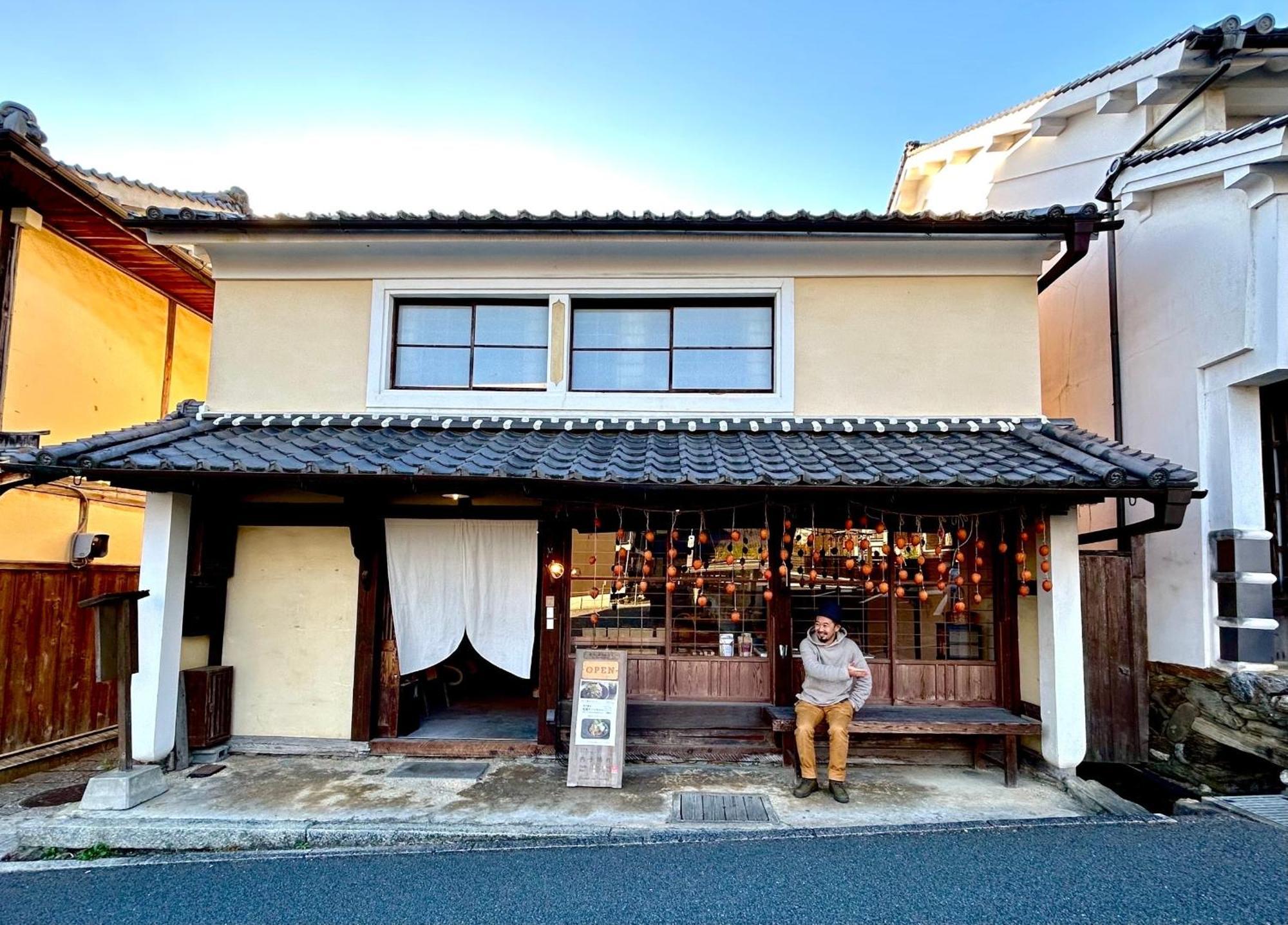 Hostel & Tatami Bar Uchikobare -内子晴れ- Zewnętrze zdjęcie