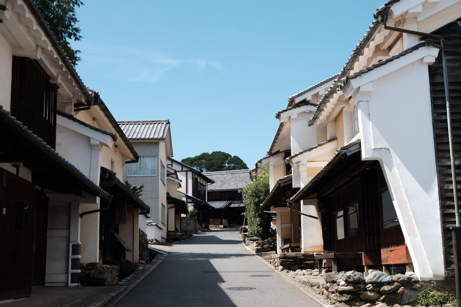 Hostel & Tatami Bar Uchikobare -内子晴れ- Zewnętrze zdjęcie