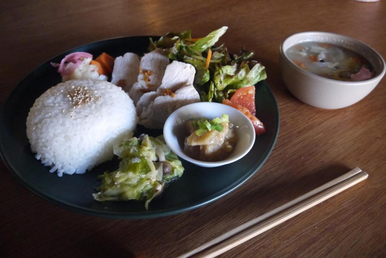 Hostel & Tatami Bar Uchikobare -内子晴れ- Zewnętrze zdjęcie