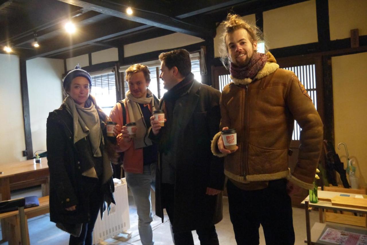 Hostel & Tatami Bar Uchikobare -内子晴れ- Zewnętrze zdjęcie